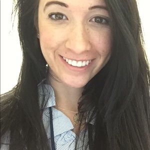 Meet your Posher, Laura